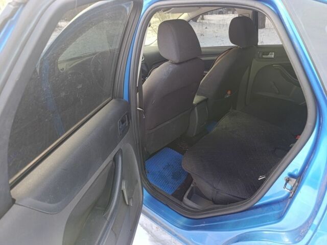 Синій Форд Фокус, об'ємом двигуна 1.6 л та пробігом 435 тис. км за 3350 $, фото 13 на Automoto.ua