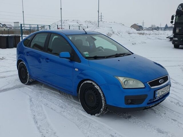 Синий Форд Фокус, объемом двигателя 2 л и пробегом 450 тыс. км за 3400 $, фото 1 на Automoto.ua