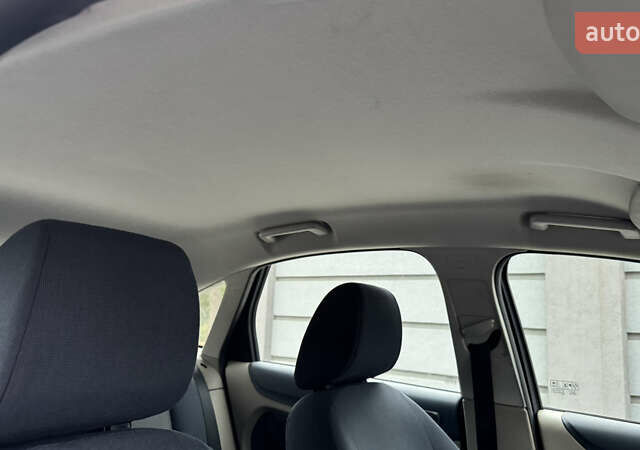 Синій Форд Фокус, об'ємом двигуна 1.6 л та пробігом 220 тис. км за 4500 $, фото 27 на Automoto.ua