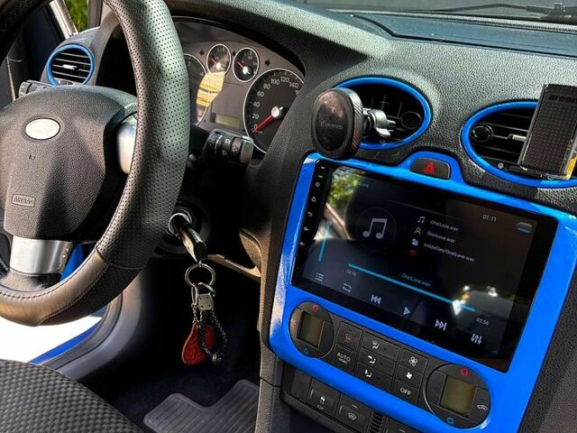 Синий Форд Фокус, объемом двигателя 2 л и пробегом 392 тыс. км за 3100 $, фото 3 на Automoto.ua