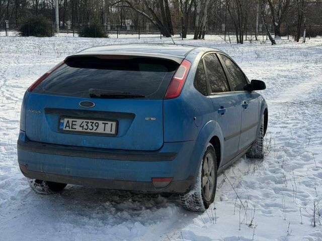 Синій Форд Фокус, об'ємом двигуна 1.6 л та пробігом 435 тис. км за 3350 $, фото 3 на Automoto.ua