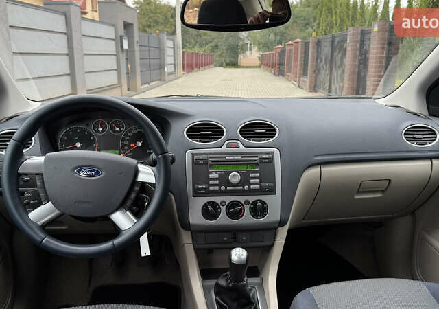 Синій Форд Фокус, об'ємом двигуна 1.6 л та пробігом 220 тис. км за 4500 $, фото 23 на Automoto.ua