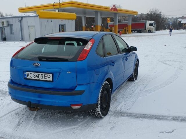 Синий Форд Фокус, объемом двигателя 2 л и пробегом 450 тыс. км за 3400 $, фото 5 на Automoto.ua