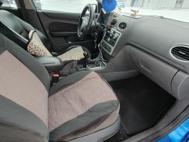 Синий Форд Фокус, объемом двигателя 2 л и пробегом 450 тыс. км за 3400 $, фото 7 на Automoto.ua