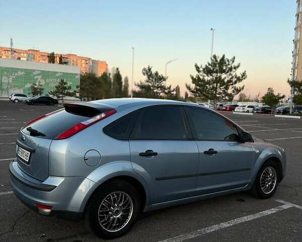 Синий Форд Фокус, объемом двигателя 1.6 л и пробегом 192 тыс. км за 4200 $, фото 1 на Automoto.ua