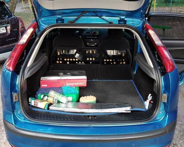 Синій Форд Фокус, об'ємом двигуна 1.6 л та пробігом 195 тис. км за 5200 $, фото 16 на Automoto.ua