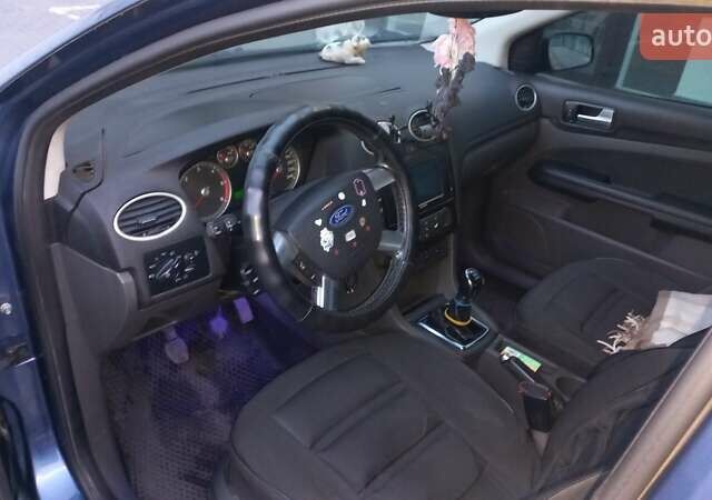 Форд Фокус 2005 в Хмельницком на Automoto.ua Синий Форд Фокус, объемом двигателя 1.56 л и пробегом 297 тыс. км за 3800 $, фото 4 на Automoto.ua