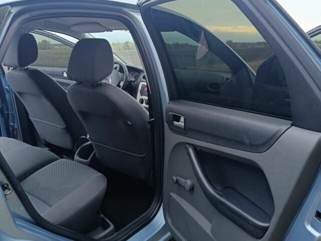 Синий Форд Фокус, объемом двигателя 1.6 л и пробегом 347 тыс. км за 4700 $, фото 15 на Automoto.ua