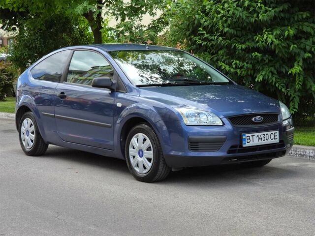 Синій Форд Фокус, об'ємом двигуна 1.4 л та пробігом 193 тис. км за 3200 $, фото 1 на Automoto.ua