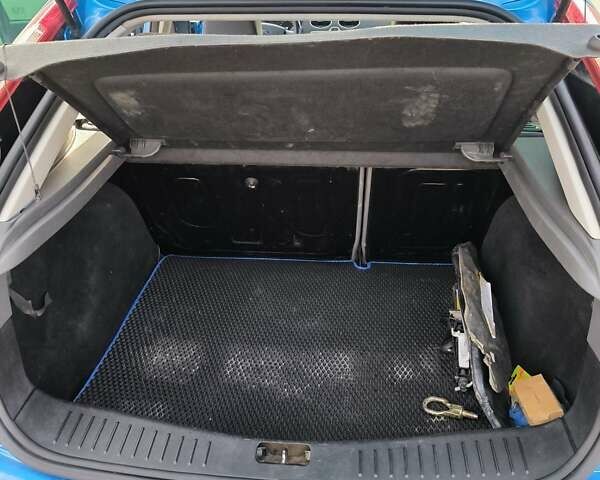 Синий Форд Фокус, объемом двигателя 1.6 л и пробегом 220 тыс. км за 6300 $, фото 26 на Automoto.ua