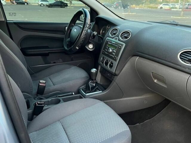 Синий Форд Фокус, объемом двигателя 1.6 л и пробегом 192 тыс. км за 3800 $, фото 9 на Automoto.ua