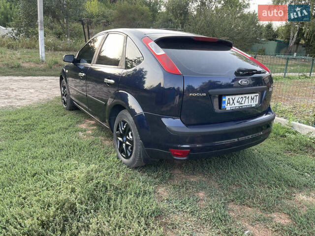 Синий Форд Фокус, объемом двигателя 1.6 л и пробегом 248 тыс. км за 4299 $, фото 3 на Automoto.ua