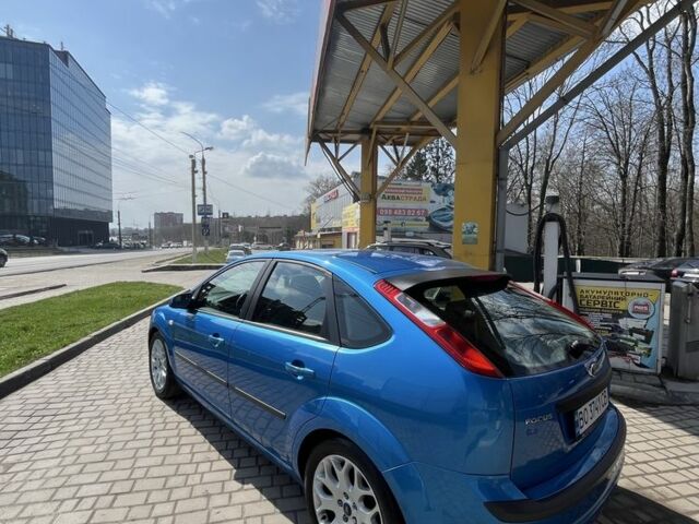 Синий Форд Фокус, объемом двигателя 1.6 л и пробегом 180 тыс. км за 4643 $, фото 2 на Automoto.ua