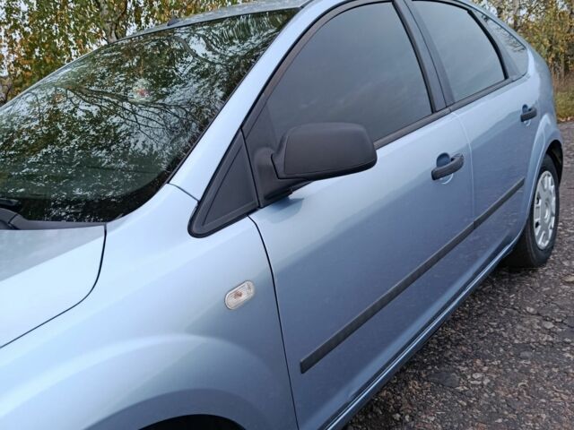 Синий Форд Фокус, объемом двигателя 1.6 л и пробегом 347 тыс. км за 4700 $, фото 2 на Automoto.ua