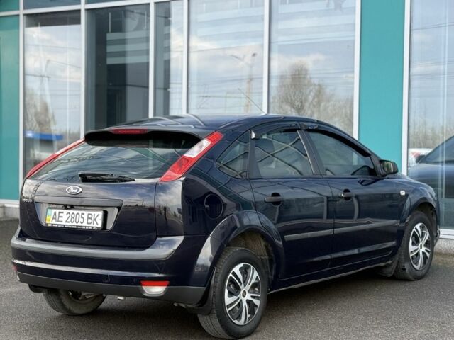 Синий Форд Фокус, объемом двигателя 1.4 л и пробегом 290 тыс. км за 3800 $, фото 9 на Automoto.ua
