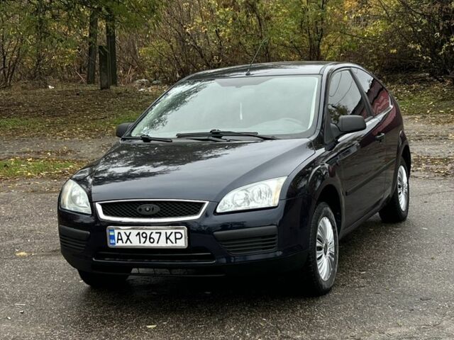 Синий Форд Фокус, объемом двигателя 1.4 л и пробегом 260 тыс. км за 2600 $, фото 1 на Automoto.ua