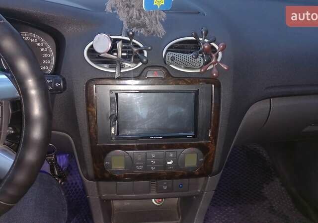 Форд Фокус 2005 в Хмельницком на Automoto.ua Синий Форд Фокус, объемом двигателя 1.56 л и пробегом 297 тыс. км за 3800 $, фото 3 на Automoto.ua