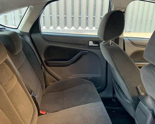 Синій Форд Фокус, об'ємом двигуна 1.75 л та пробігом 347 тис. км за 3499 $, фото 9 на Automoto.ua