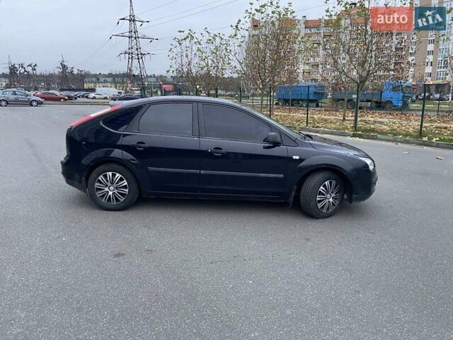 Синий Форд Фокус, объемом двигателя 1.4 л и пробегом 302 тыс. км за 4250 $, фото 3 на Automoto.ua