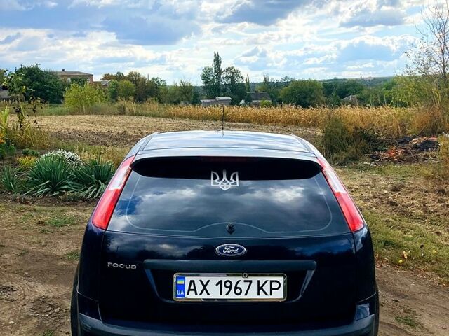 Синій Форд Фокус, об'ємом двигуна 1.4 л та пробігом 200 тис. км за 2400 $, фото 2 на Automoto.ua