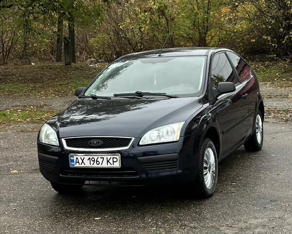 Синій Форд Фокус, об'ємом двигуна 1.4 л та пробігом 260 тис. км за 2600 $, фото 1 на Automoto.ua