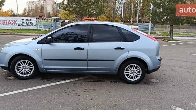 Форд Фокус 2005 в Николаеве на Automoto.ua Синий Форд Фокус, объемом двигателя 1.6 л и пробегом 202 тыс. км за 5350 $, фото 1 на Automoto.ua