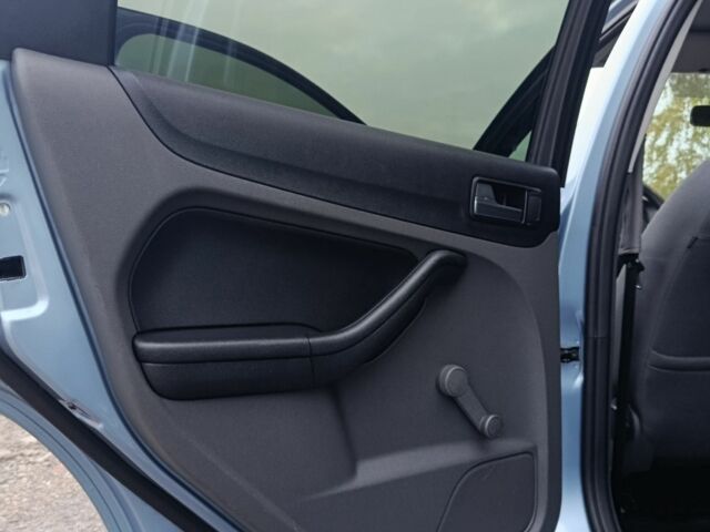 Синий Форд Фокус, объемом двигателя 1.6 л и пробегом 347 тыс. км за 4700 $, фото 11 на Automoto.ua