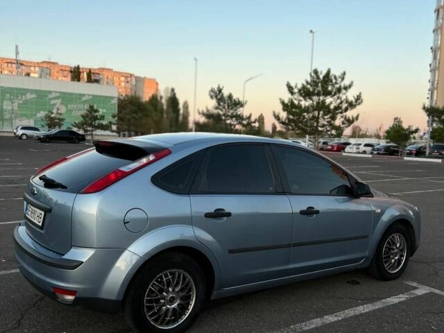 Синий Форд Фокус, объемом двигателя 1.6 л и пробегом 192 тыс. км за 3800 $, фото 4 на Automoto.ua