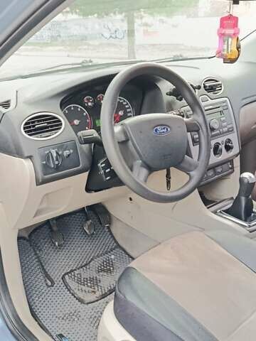 Форд Фокус 2005 в Николаеве на Automoto.ua Синий Форд Фокус, объемом двигателя 1.6 л и пробегом 202 тыс. км за 5350 $, фото 4 на Automoto.ua