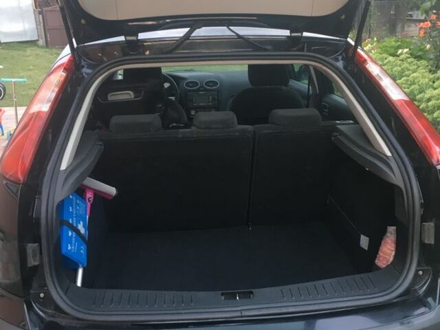 Синий Форд Фокус, объемом двигателя 1.8 л и пробегом 310 тыс. км за 3550 $, фото 14 на Automoto.ua