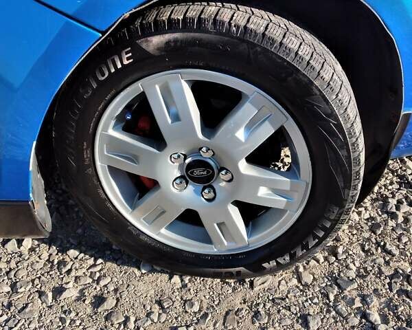 Синій Форд Фокус, об'ємом двигуна 1.6 л та пробігом 195 тис. км за 5200 $, фото 36 на Automoto.ua