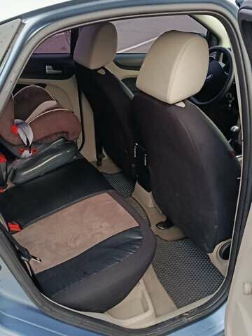 Форд Фокус 2005 в Николаеве на Automoto.ua Синий Форд Фокус, объемом двигателя 1.6 л и пробегом 202 тыс. км за 5350 $, фото 3 на Automoto.ua