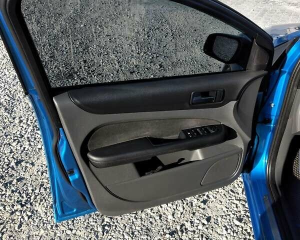 Синій Форд Фокус, об'ємом двигуна 1.6 л та пробігом 195 тис. км за 5200 $, фото 32 на Automoto.ua