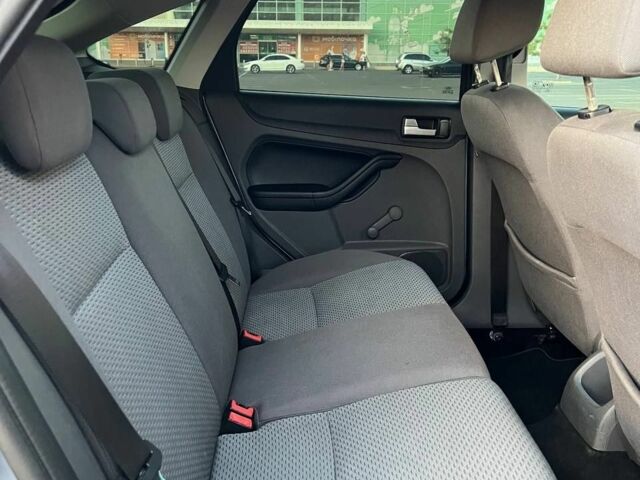 Синий Форд Фокус, объемом двигателя 1.6 л и пробегом 192 тыс. км за 3800 $, фото 13 на Automoto.ua