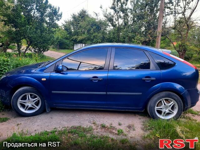 Синій Форд Фокус, об'ємом двигуна 1.4 л та пробігом 255 тис. км за 3800 $, фото 1 на Automoto.ua