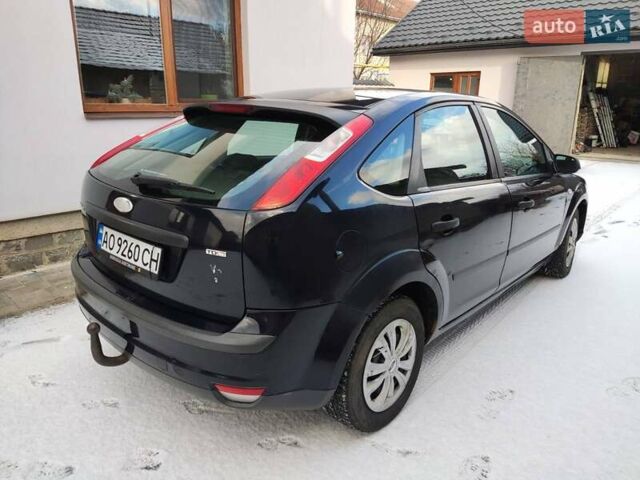 Синій Форд Фокус, об'ємом двигуна 1.6 л та пробігом 374 тис. км за 3800 $, фото 3 на Automoto.ua