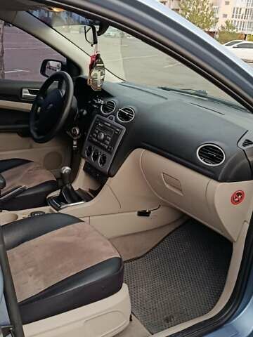 Форд Фокус 2005 в Николаеве на Automoto.ua Синий Форд Фокус, объемом двигателя 1.6 л и пробегом 202 тыс. км за 5350 $, фото 2 на Automoto.ua