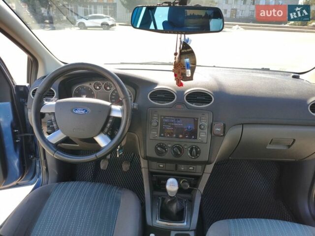 Синій Форд Фокус, об'ємом двигуна 1.4 л та пробігом 177 тис. км за 3800 $, фото 14 на Automoto.ua