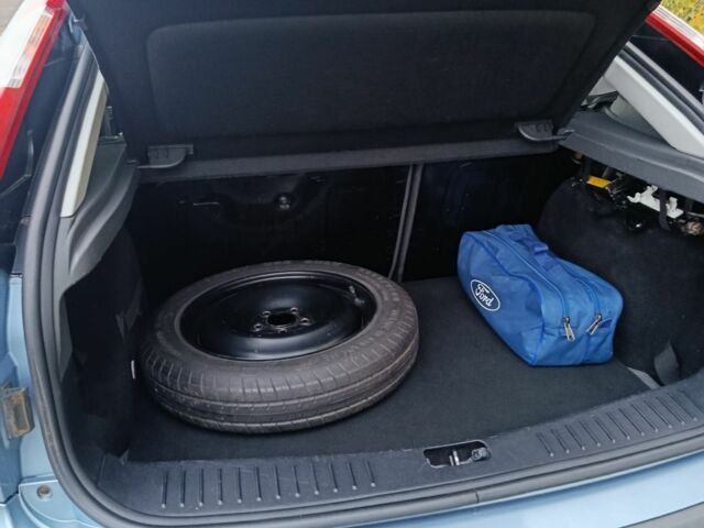 Синий Форд Фокус, объемом двигателя 1.6 л и пробегом 347 тыс. км за 4700 $, фото 8 на Automoto.ua