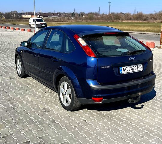 Синий Форд Фокус, объемом двигателя 2 л и пробегом 322 тыс. км за 4000 $, фото 8 на Automoto.ua