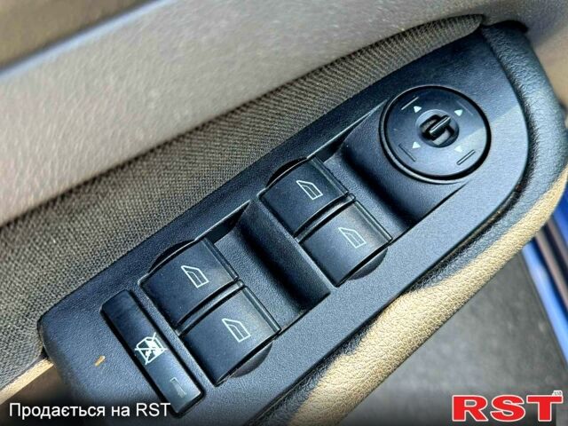 Синий Форд Фокус, объемом двигателя 2 л и пробегом 0 тыс. км за 4200 $, фото 5 на Automoto.ua