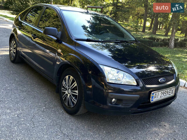 Синий Форд Фокус, объемом двигателя 1.39 л и пробегом 302 тыс. км за 3500 $, фото 2 на Automoto.ua