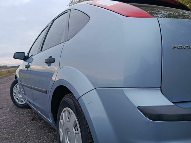 Синий Форд Фокус, объемом двигателя 1.6 л и пробегом 347 тыс. км за 4700 $, фото 3 на Automoto.ua