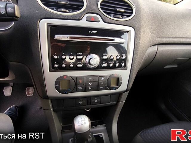 Синій Форд Фокус, об'ємом двигуна 1.6 л та пробігом 260 тис. км за 4800 $, фото 2 на Automoto.ua