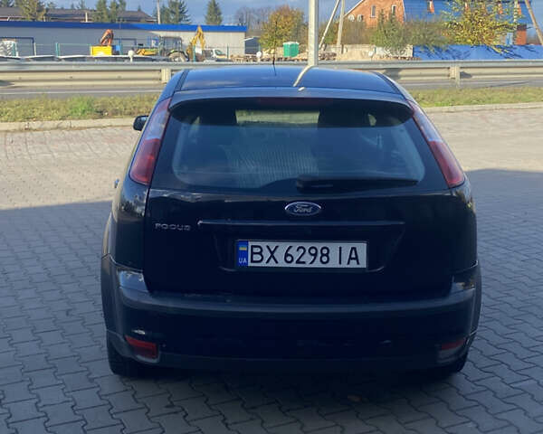 Синій Форд Фокус, об'ємом двигуна 1.39 л та пробігом 320 тис. км за 3199 $, фото 4 на Automoto.ua