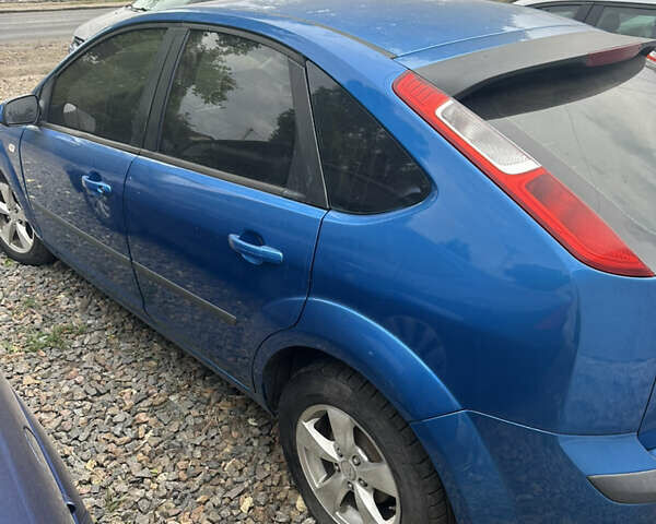 Синій Форд Фокус, об'ємом двигуна 1.56 л та пробігом 300 тис. км за 1450 $, фото 4 на Automoto.ua