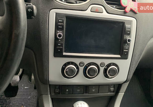 Синий Форд Фокус, объемом двигателя 1.6 л и пробегом 182 тыс. км за 5100 $, фото 10 на Automoto.ua