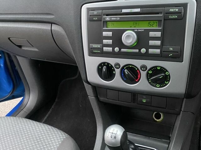 Синий Форд Фокус, объемом двигателя 1.4 л и пробегом 165 тыс. км за 2100 $, фото 6 на Automoto.ua