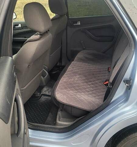 Синий Форд Фокус, объемом двигателя 1.6 л и пробегом 371 тыс. км за 4000 $, фото 6 на Automoto.ua