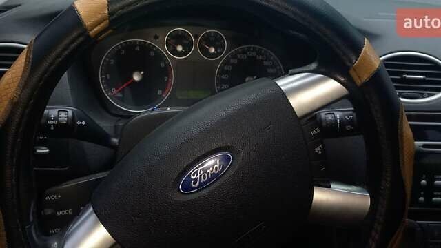 Синий Форд Фокус, объемом двигателя 1.6 л и пробегом 267 тыс. км за 3450 $, фото 1 на Automoto.ua